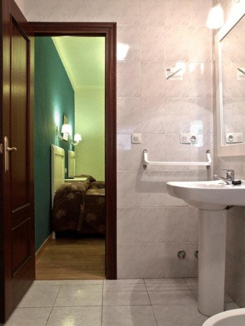 Hostal El Caballo Blanco Осуна Экстерьер фото